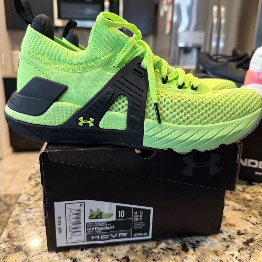 Under Armour Women’s Neon Green Project Run 4